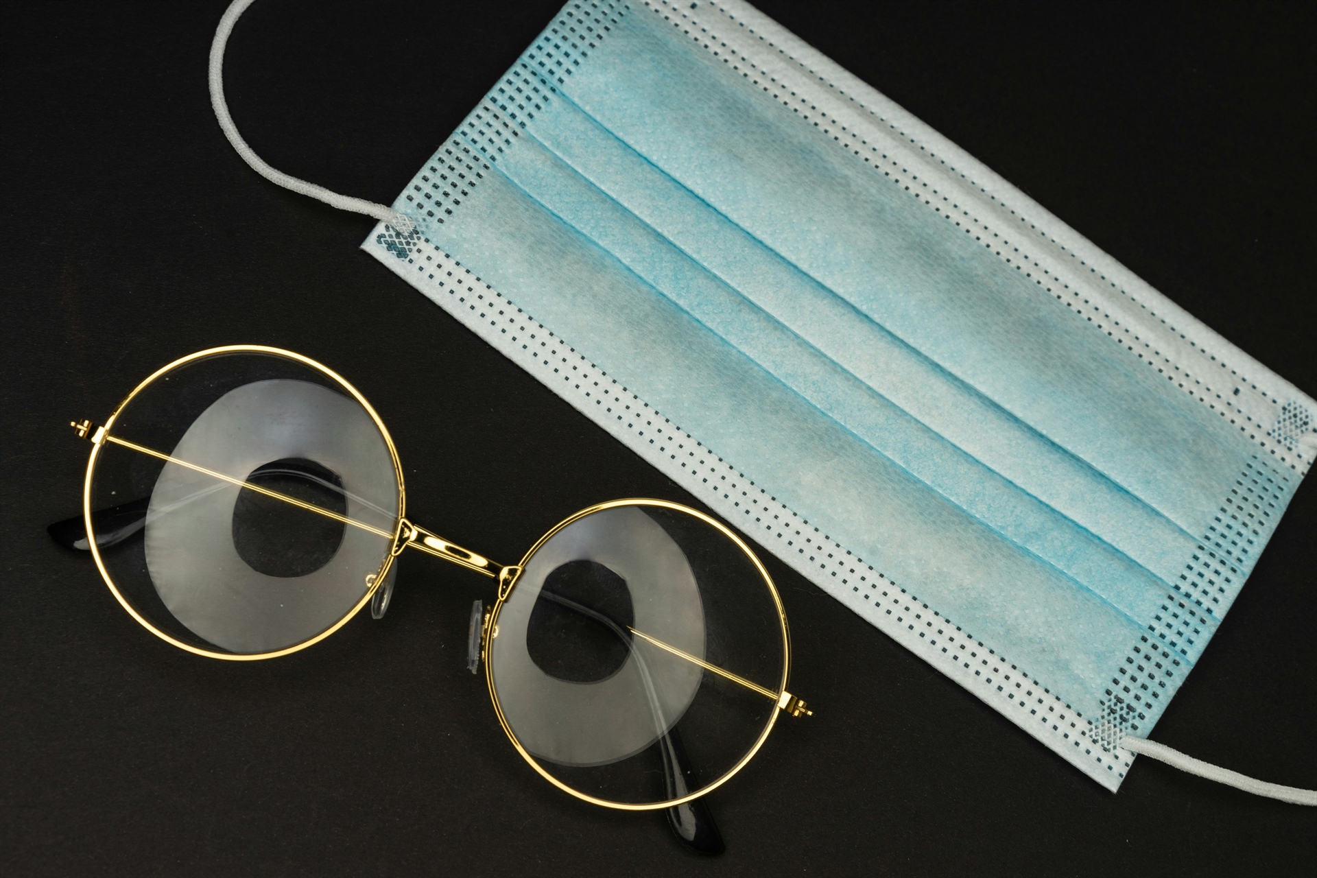 
      Lunettes et dentaire : comment payer moins cher ?
    